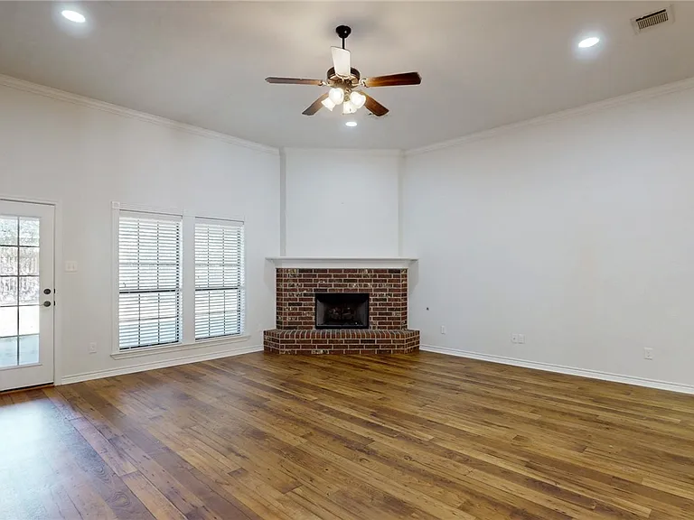 1101 Pamplin Ct — Photo 16