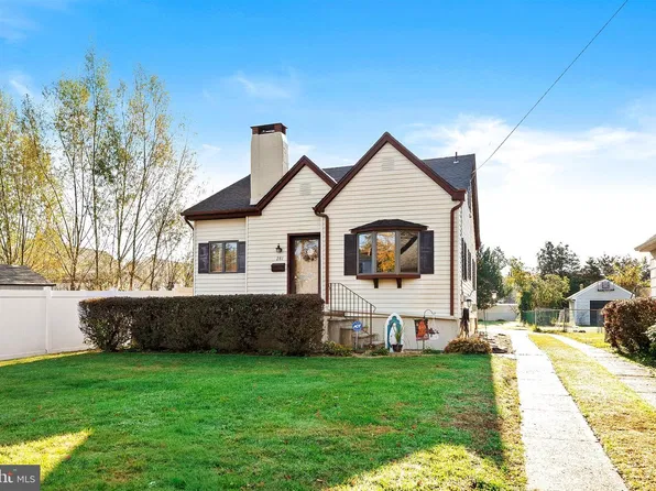 281 Clarendon Ave, Hamilton, NJ 08620