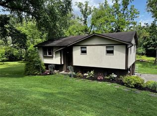 247 Valley Rd, Eighty Four, PA 15330