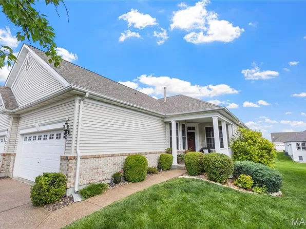 2071 Hawks Landing Dr #C, Lake Saint Louis, MO 63367