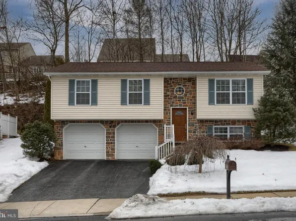 47 Sweet Arrow Dr, Hummelstown, PA 17036
