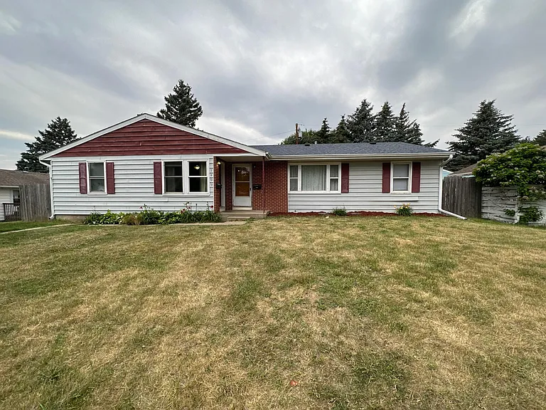1409 S Gary Dr — Photo 1