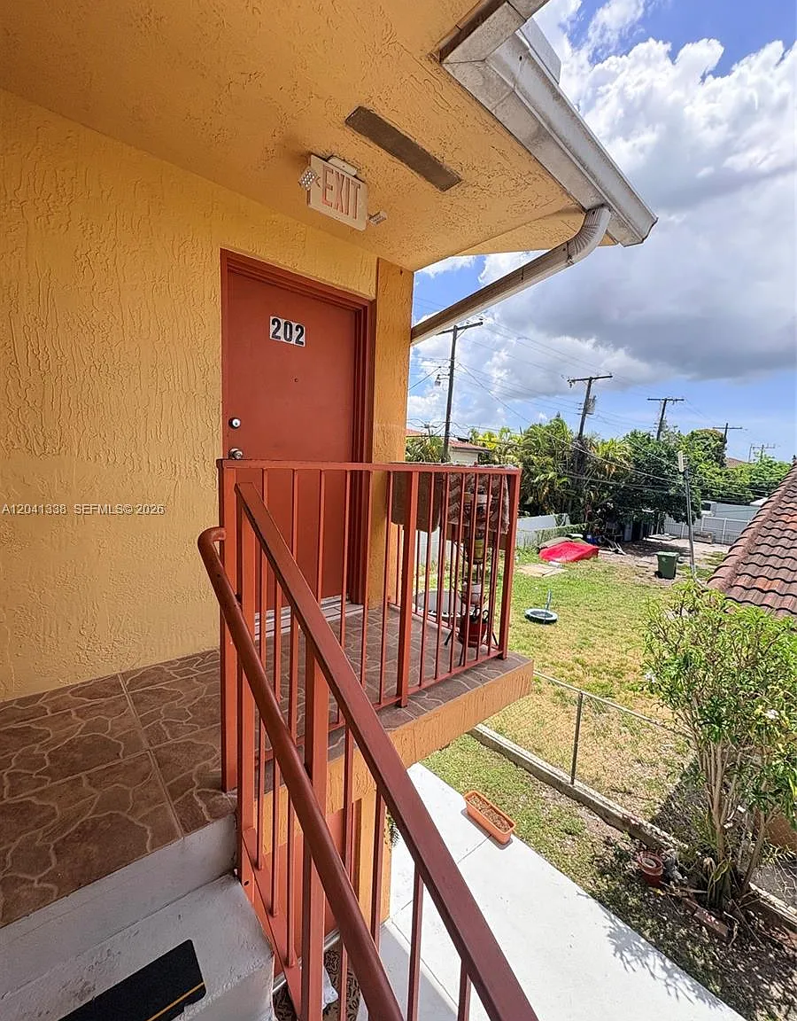 Hialeah 4th Addn — Photo 4