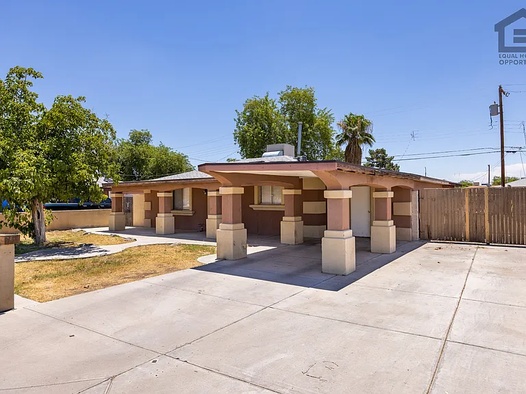 6321 W Whitton Ave — Photo 5