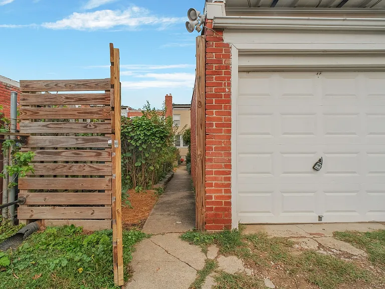 318 Farragut St NW #BASEMENT — Photo 17