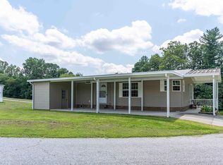 26 Klondike Ln, Hendersonville, NC 28792