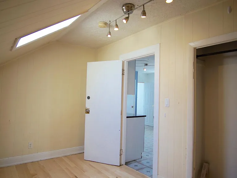 48 America St #3A — Photo 6