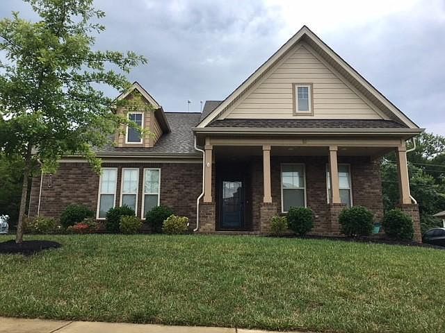 1st image of 257 Blackthorn Ln