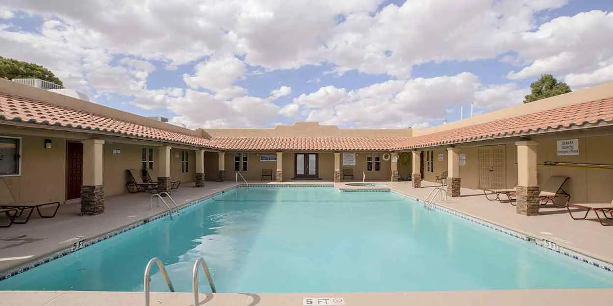 Mission Estates — Photo 4