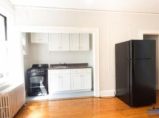 88 Palm St #JR, Newark, NJ 07106