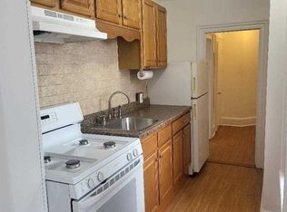 28 Hooker Ave APT 4, Poughkeepsie, NY 12601