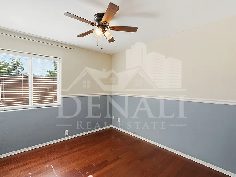 5654 W Mountain View Rd — Photo 25