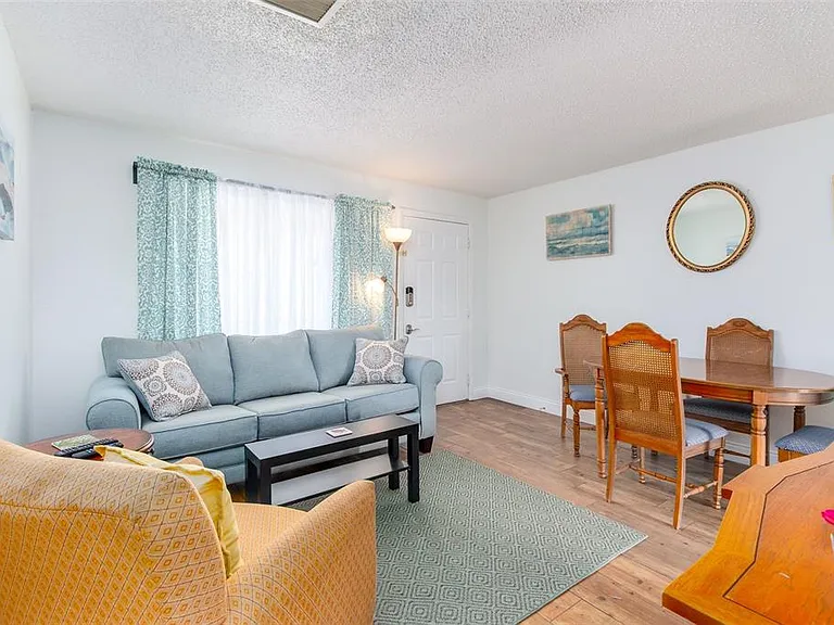 7209 Coquina Way #4 — Photo 3