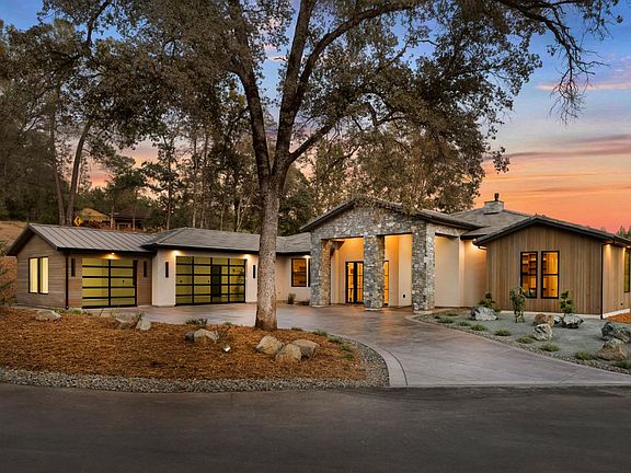 2nd image of 12632 Chandler