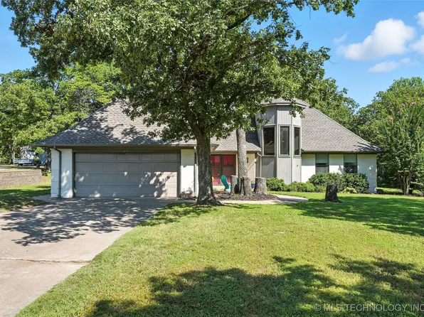 2630 Raintree Cir, Sapulpa, OK 74066