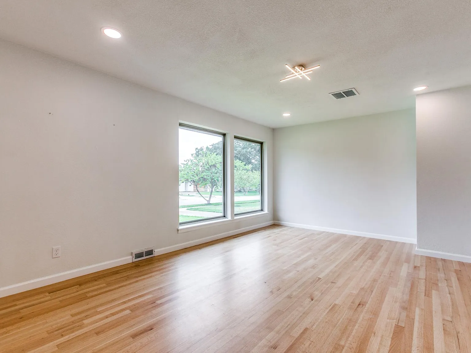 3 bed, 1569 sqft, $3,200 — Photo 4