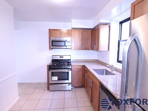 2nd image of 3415 Parsons Blvd APT 6aa