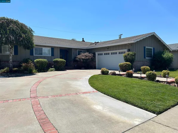 3340 McKean Dr, Concord, CA 94518