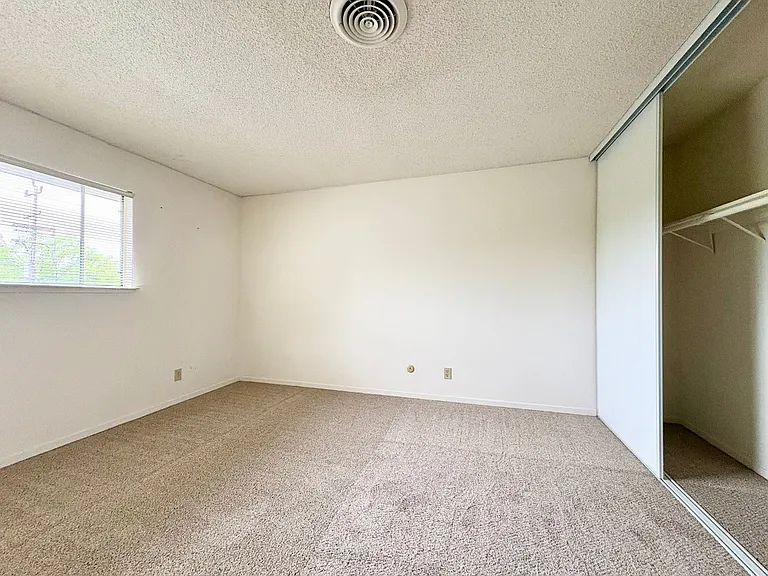 Arden Oaks Apartments — Photo 13