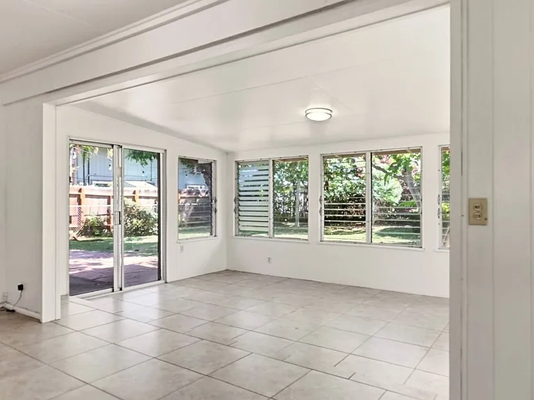 1032 Kainui Dr — Photo 2