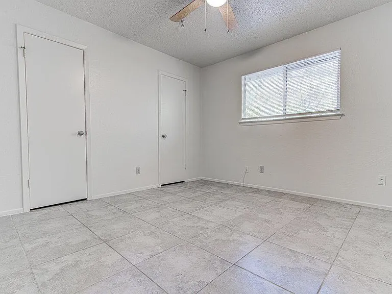 824 King Albert St #A — Photo 10