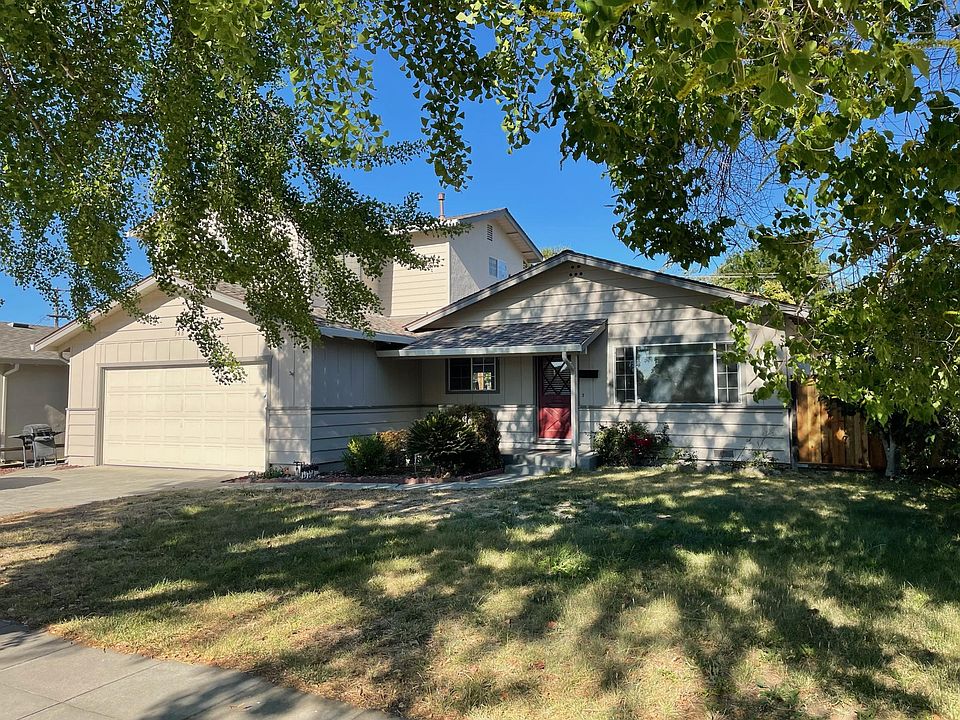 1st image of 948 Cera Dr