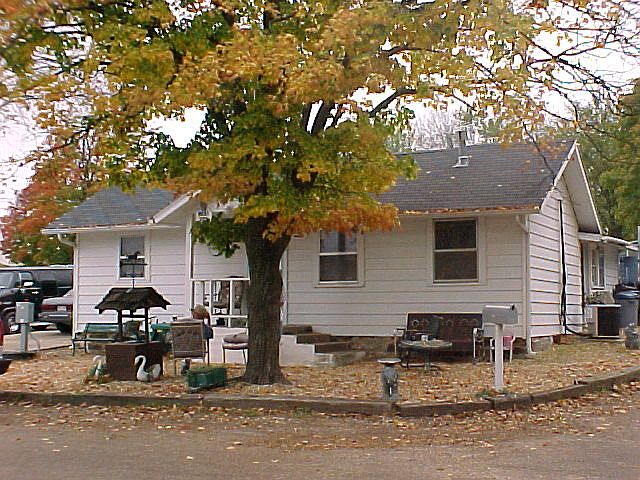 1st image of 203 E Pine St