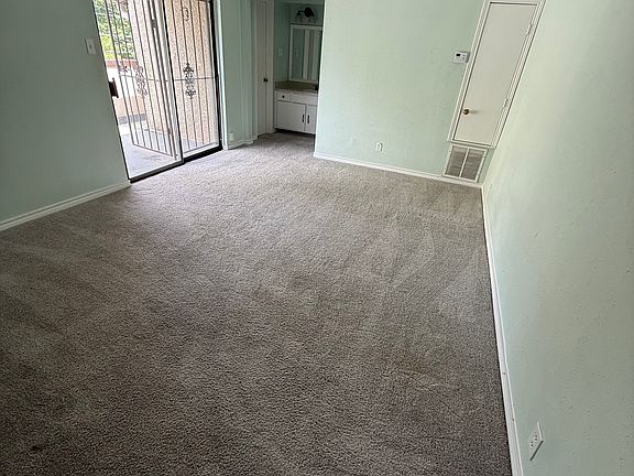 5th image of 3131 Wycliff Ave