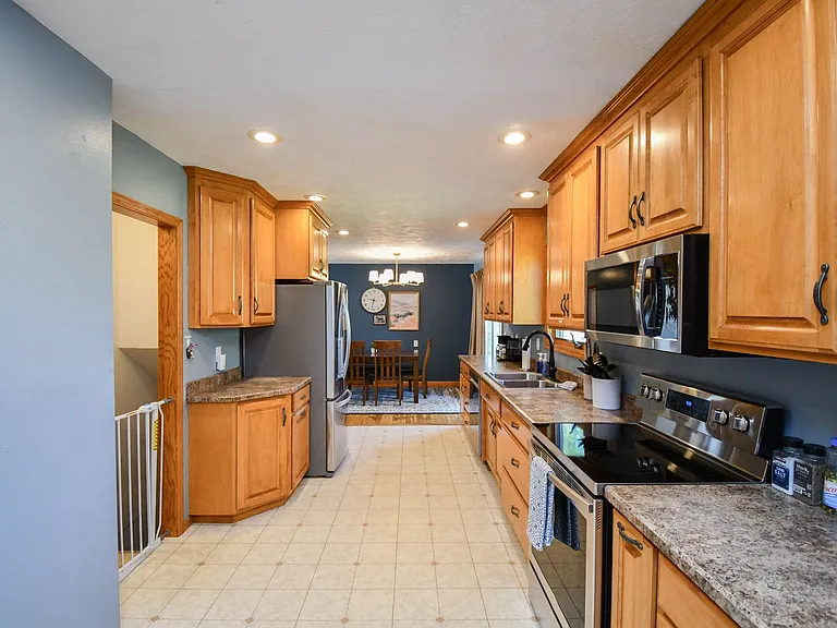 103 Perry Ln — Photo 7