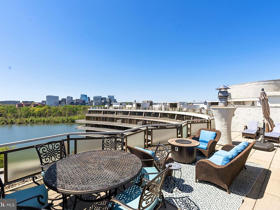 1st image of 700 New Hampshire Ave NW #1518