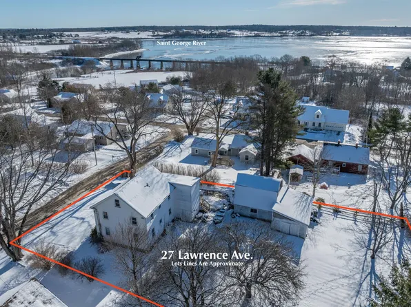 27 Lawrence Avenue, Thomaston, ME 04861