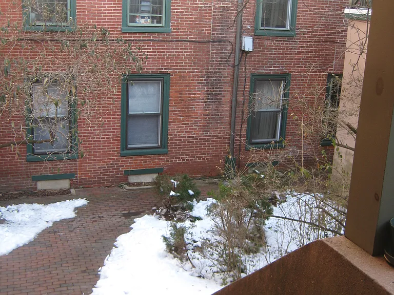 1717 Green St #5 — Photo 11