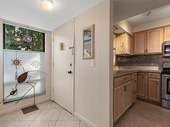 4th image of 1720 Glenhouse Dr #327