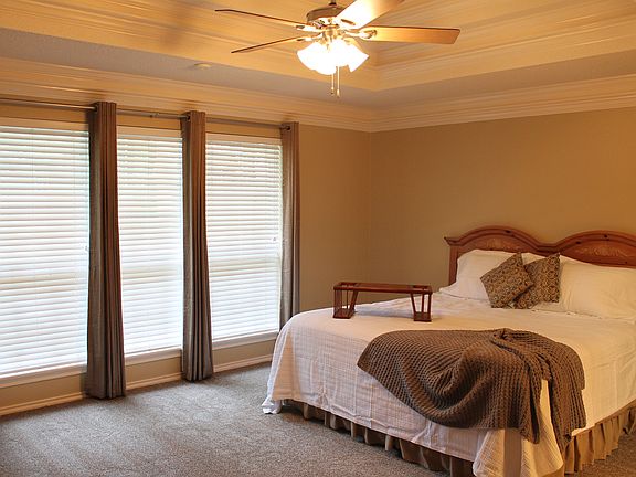5th image of 3305 Storey Lake Dr