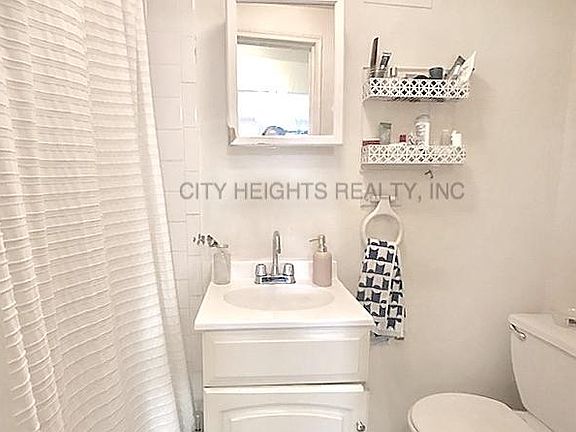 5th image of 436 E 9th St APT 5B