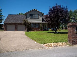 1602 Carmie Ln, Marion, IL 62959