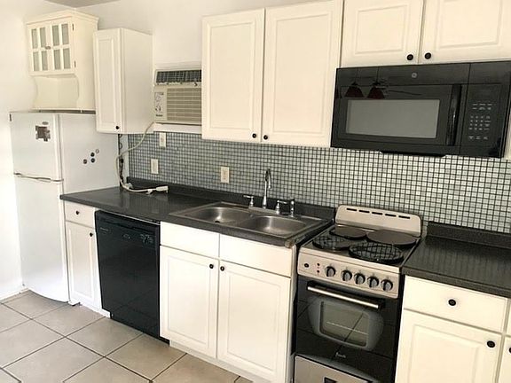 5th image of 231 Opal St