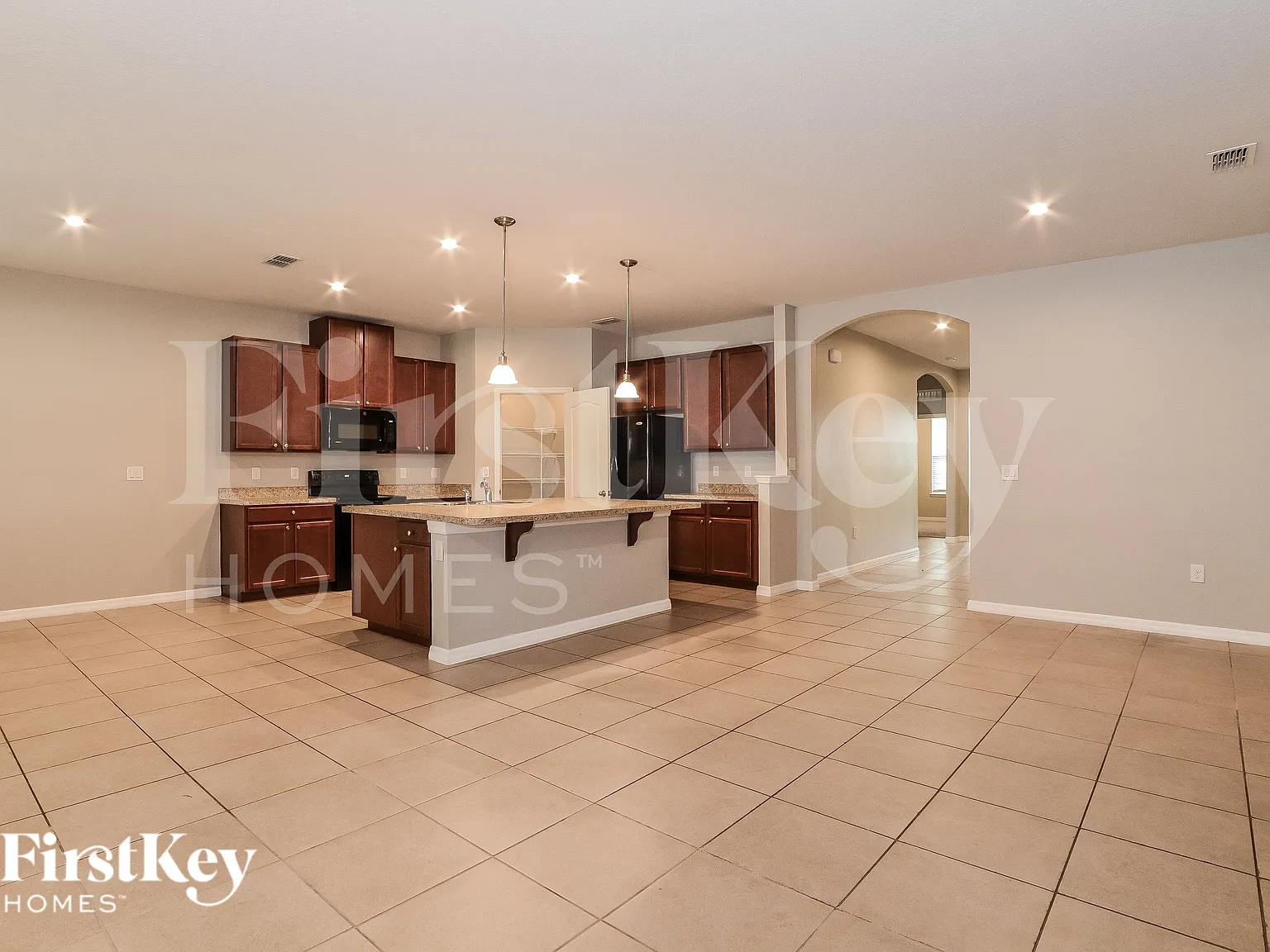 3 bed, 3.0 bath, 2022 sqft, $2,835 — Photo 2