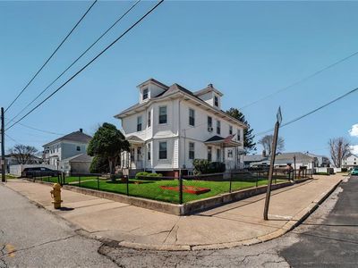 476 Grand Ave, Pawtucket, RI, 02861