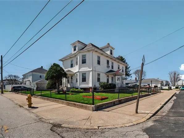 476 Grand Ave, Pawtucket, RI 02861