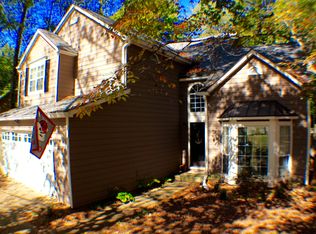 1060 Taylor Oaks Dr, Roswell, GA 30076