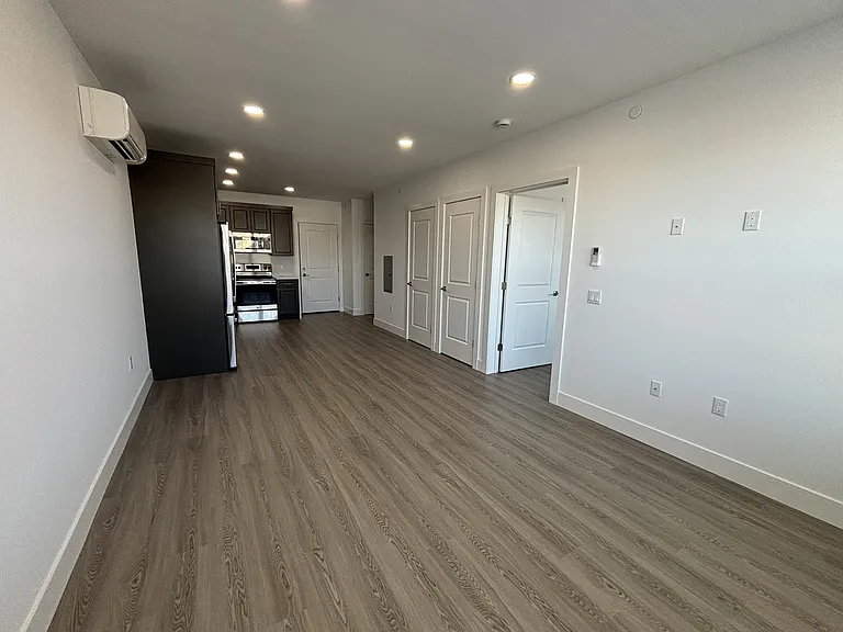 The Central — Photo 34