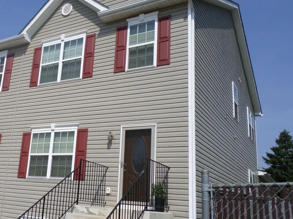 206 N Fairfax Blvd #B, Ranson, WV 25438