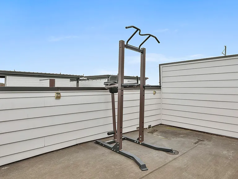 716 Katherine Johnson Ln — Photo 18