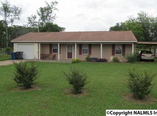 104 Fairdale Dr, Albertville, AL 35951