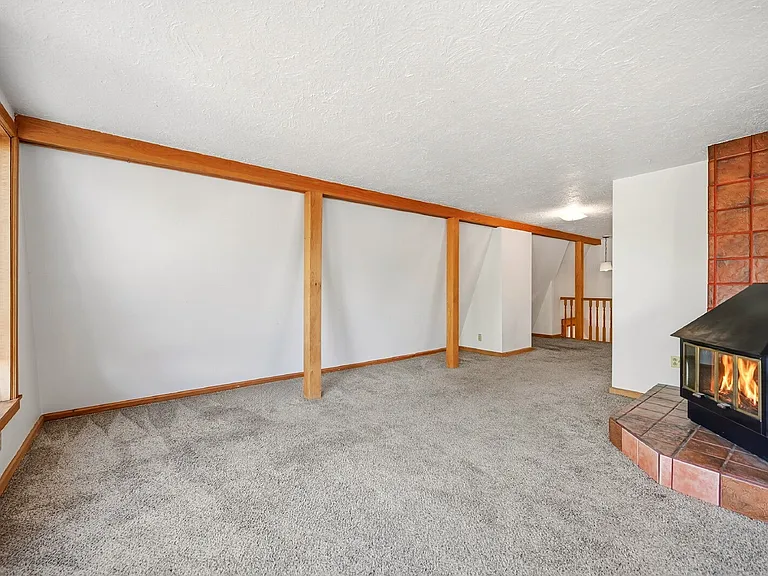 1233 Elizabeth St — Photo 25