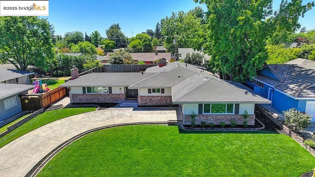 3420 Ben Lomond Dr photo 1