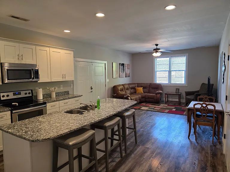 1117 Greenwood Aly — Photo 15