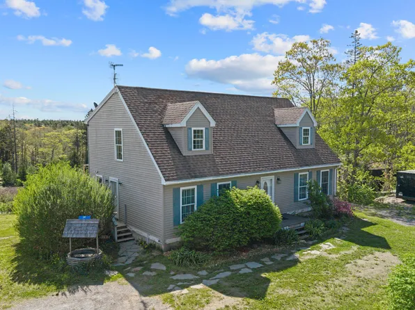 24 Highland Park Road, Boothbay Harbor, ME 04538