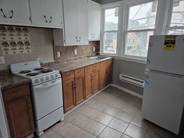 161 New St #3, New Brunswick, NJ 08901